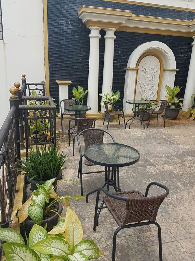 The Backpacker Semarang Exterior foto