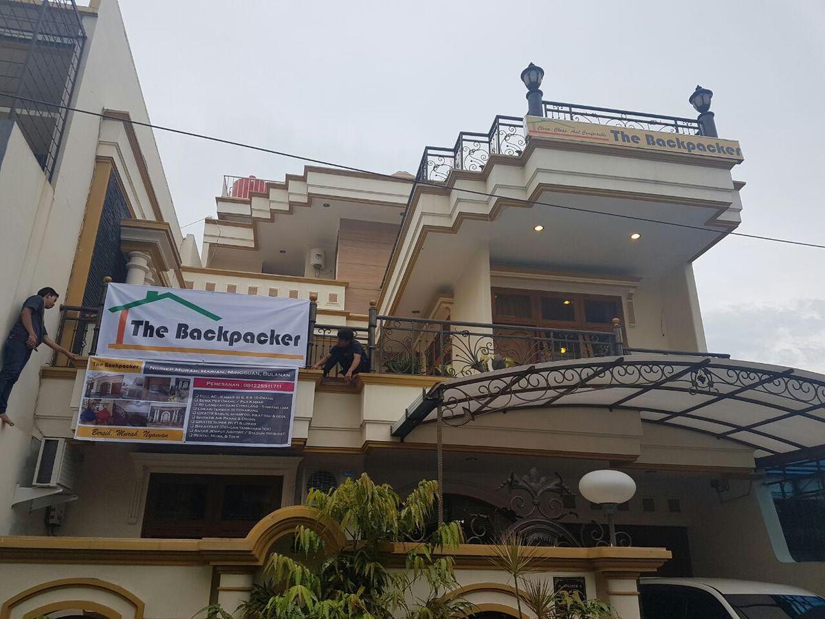 The Backpacker Semarang Exterior foto