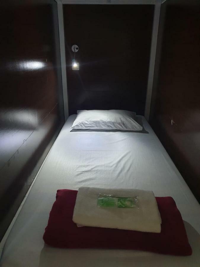 The Backpacker Semarang Exterior foto